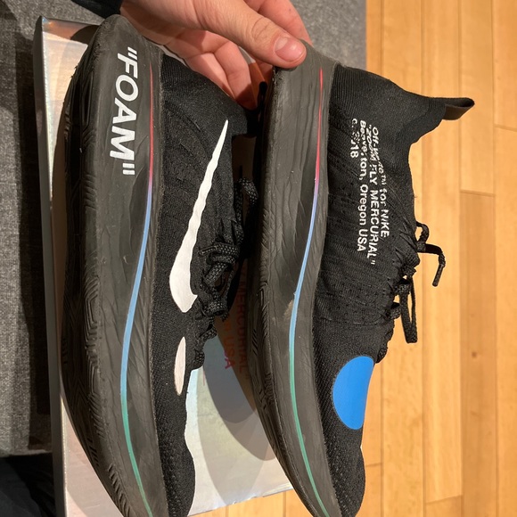 Off White Nike Flynit - Picture 1 of 2